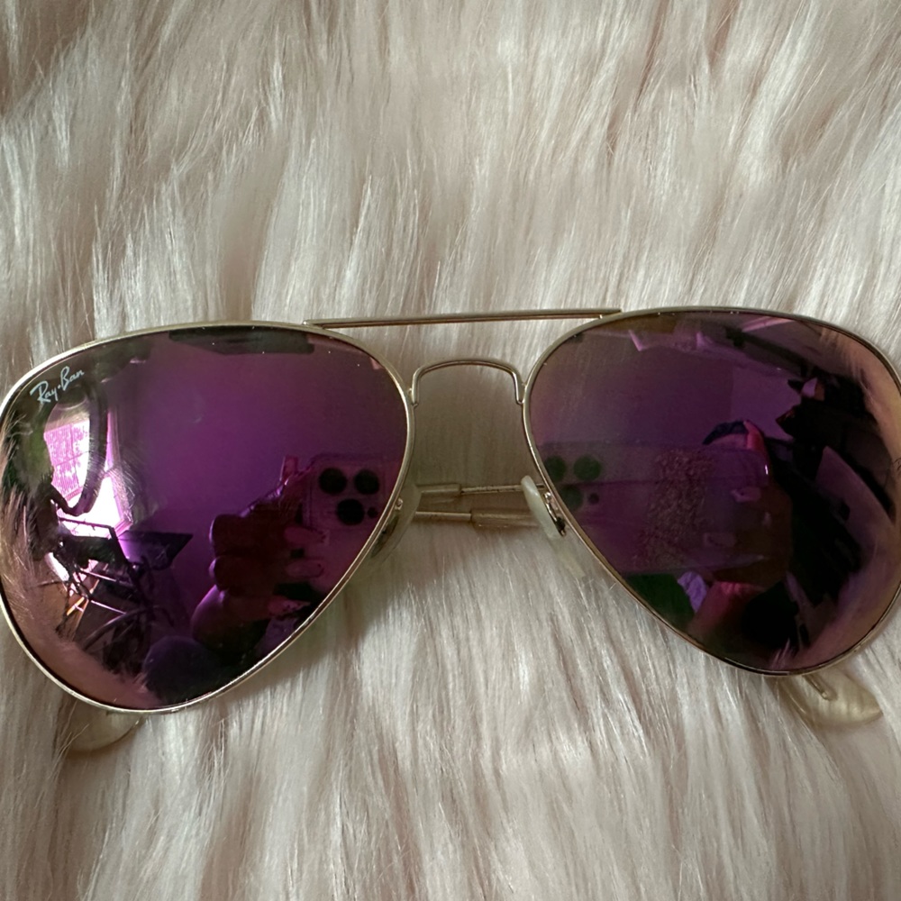 Ray-Ban Sunglasses - Pink